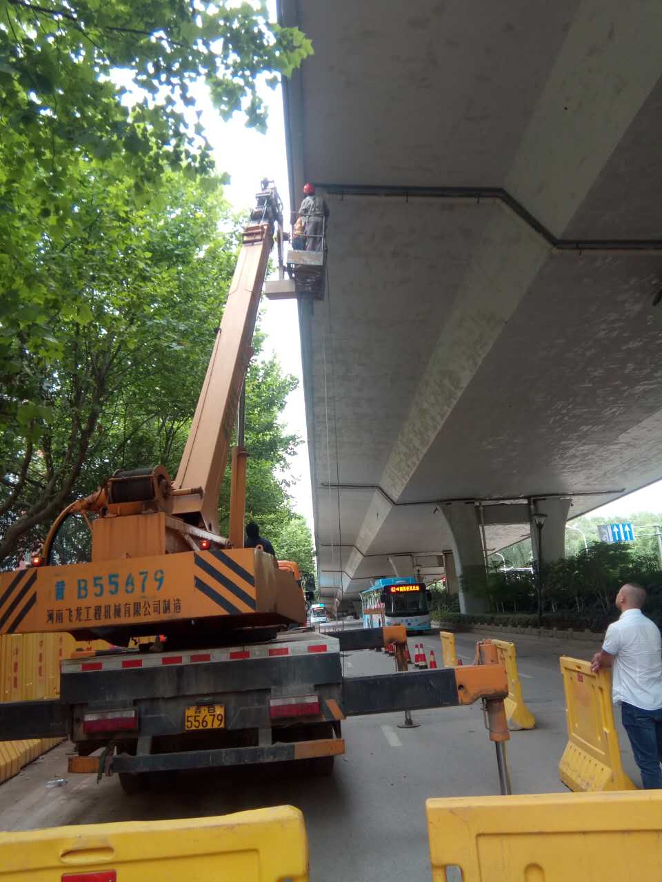 ͨ���żܰ�װ����